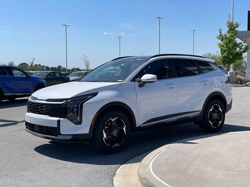White Pearl 2026 Kia Sportage EX