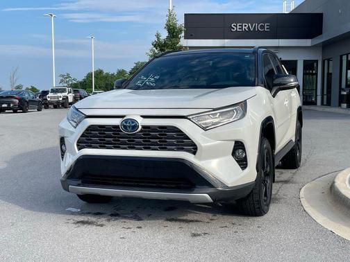 Midnight Black Metallic 2021 Toyota RAV4 Hybrid SE