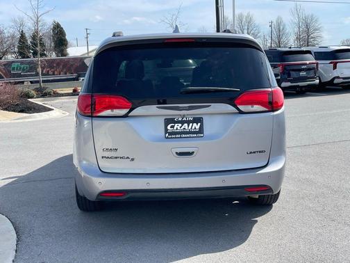 2018 Chrysler Pacifica Limited