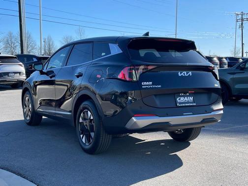 Black 2026 Kia Sportage Hybrid LX