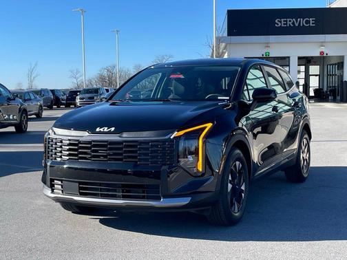 Black 2026 Kia Sportage Hybrid LX