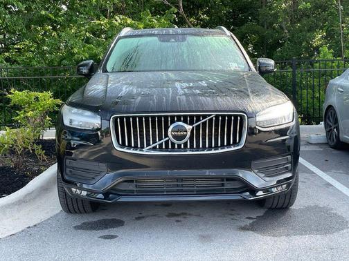 Onyx Black Metallic 2020 Volvo XC90 T5 Momentum