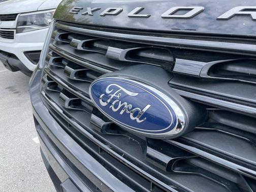 SHADOW BLACK 2017 Ford Explorer sport