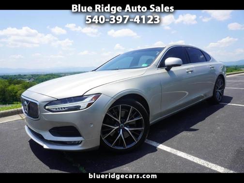 2018 Volvo S90 T6 Momentum