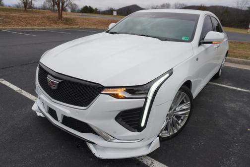 2023 Cadillac CT4 Premium Luxury