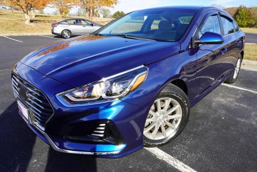 2018 Hyundai SONATA SE