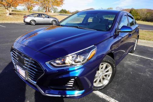 2018 Hyundai SONATA SE