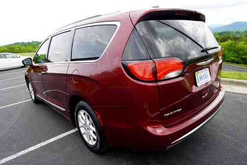 2020 Chrysler Pacifica Touring-L