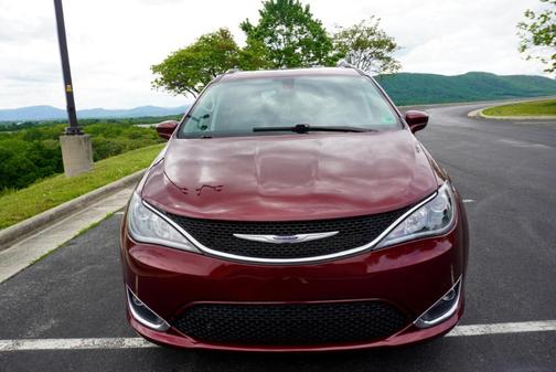2020 Chrysler Pacifica Touring-L