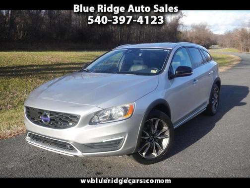 2018 Volvo V60 Cross Country T5