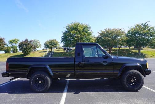 1988 Jeep Comanche Pioneer