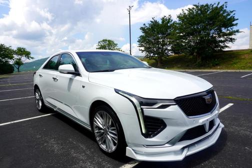 2023 Cadillac CT4 Premium Luxury