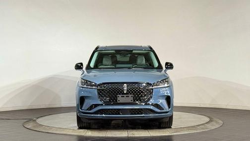 Whisper Blue Metallic Clearcoat 2026 Lincoln Aviator Premiere