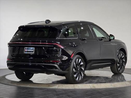 2025 Lincoln Nautilus Reserve