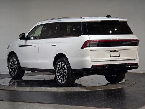 2025 Lincoln Navigator Black Label