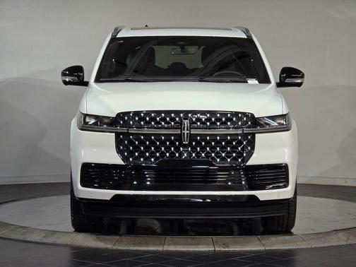 2025 Lincoln Navigator Black Label