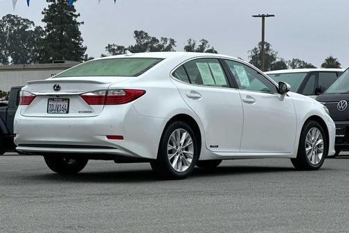 2014 Lexus ES 300h Base