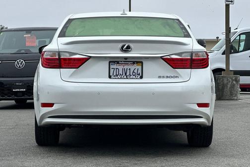 2014 Lexus ES 300h Base