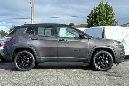 2023 Jeep Compass Latitude