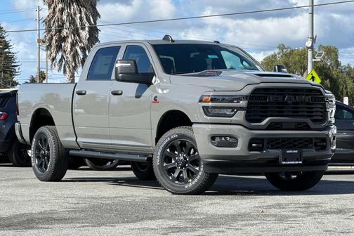 2026 RAM 2500 Black Express Crew Cab 4x4 6'4' Box