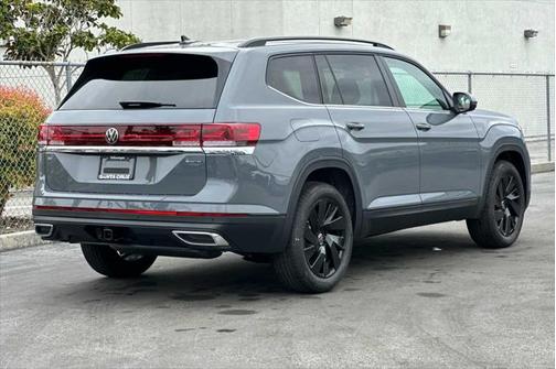 2025 Volkswagen Atlas 2.0T SE w/Technology 4MOTION