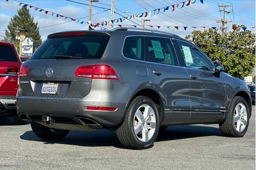 2012 Volkswagen Touareg VR6 Lux