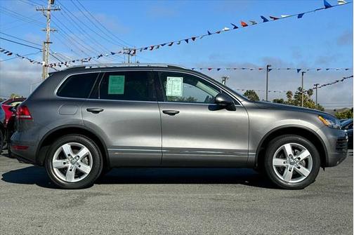 2012 Volkswagen Touareg VR6 Lux