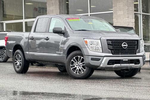2023 Nissan Titan SV