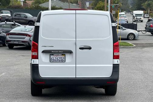 2017 Mercedes-Benz Metris Base