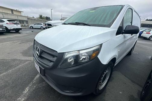 2017 Mercedes-Benz Metris Base