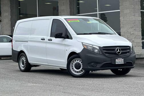 2017 Mercedes-Benz Metris Base