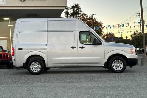 2014 Nissan NV Cargo NV2500 HD SV V6