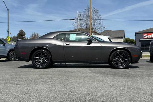 Granite Pearlcoat 2023 Dodge Challenger SXT