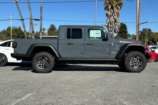 2026 Jeep Gladiator Mojave 4x4