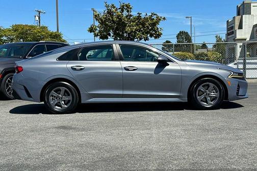 2022 Kia K5 LXS