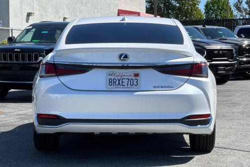 2020 Lexus ES 300h Base