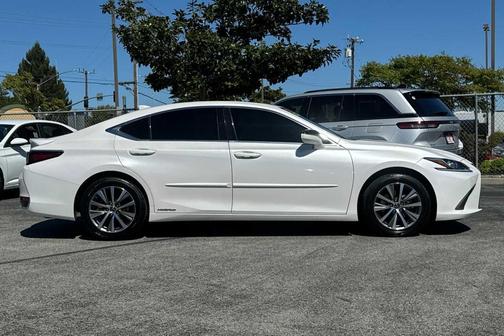 2020 Lexus ES 300h Base