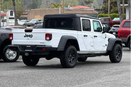 2020 Jeep Gladiator Sport