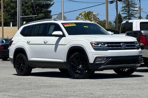Pure White 2018 Volkswagen Atlas 3.6L SEL Premium