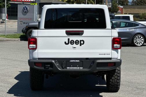 2025 Jeep Gladiator High Tide
