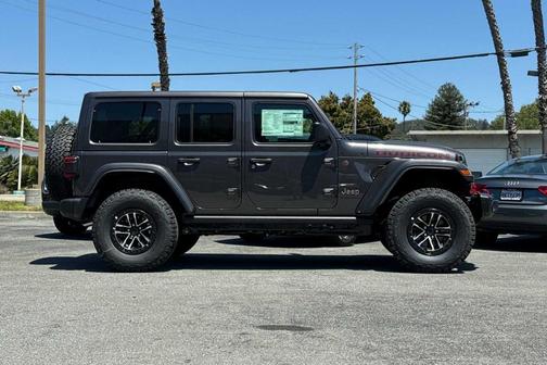 Granite Crystal Metallic Clearcoat 2026 Jeep Wrangler Rubicon