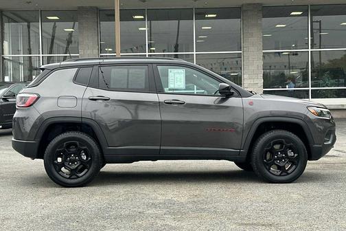 2023 Jeep Compass Trailhawk