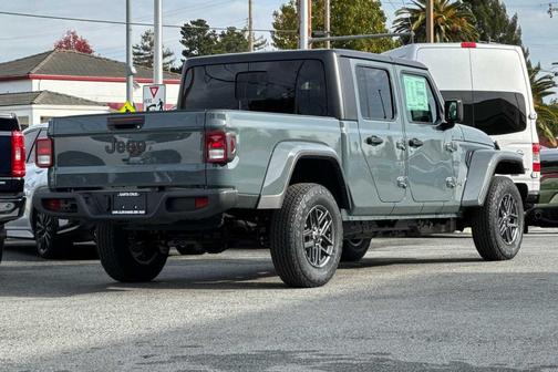 2026 Jeep Gladiator Sport S