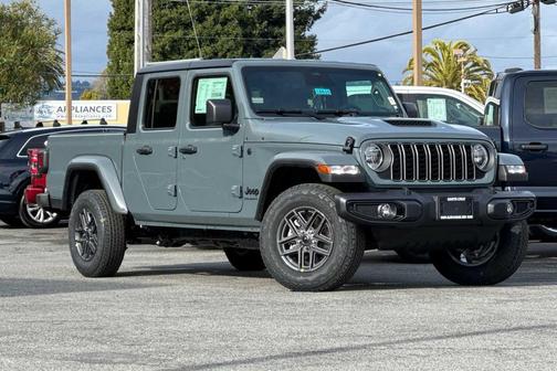 2026 Jeep Gladiator Sport S