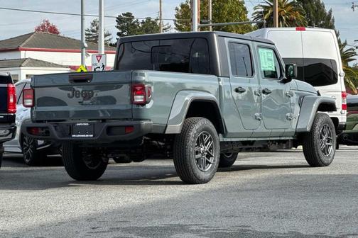 2026 Jeep Gladiator Sport S
