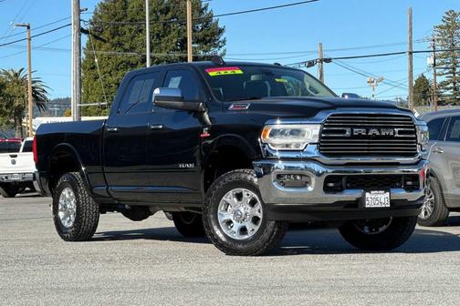 2022 RAM 2500 Laramie Crew Cab 4x4 6'4' Box