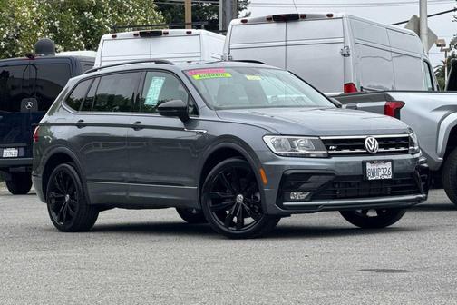 Platinum Gray Metallic 2021 Volkswagen Tiguan 2.0T SE R-Line Black 4MOTION