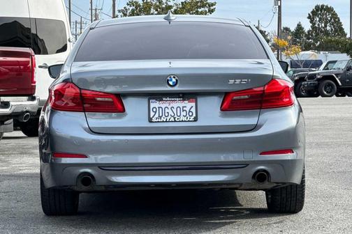 2019 BMW 530 530i