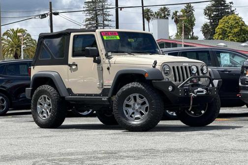 Mojave Sand Clearcoat 2016 Jeep Wrangler Rubicon