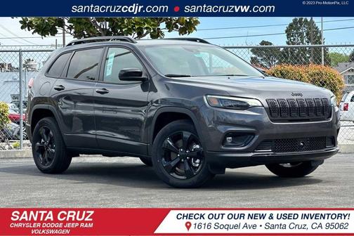 Granite Crystal Metallic Clearcoat 2023 Jeep Cherokee Altitude